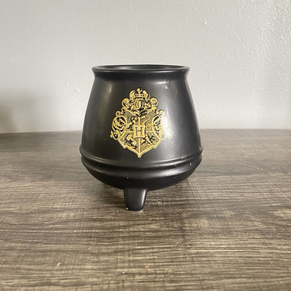 Zak Designs Matte Black Gold Harry Potter Hogwarts Crest Cauldron Ceramic Mug